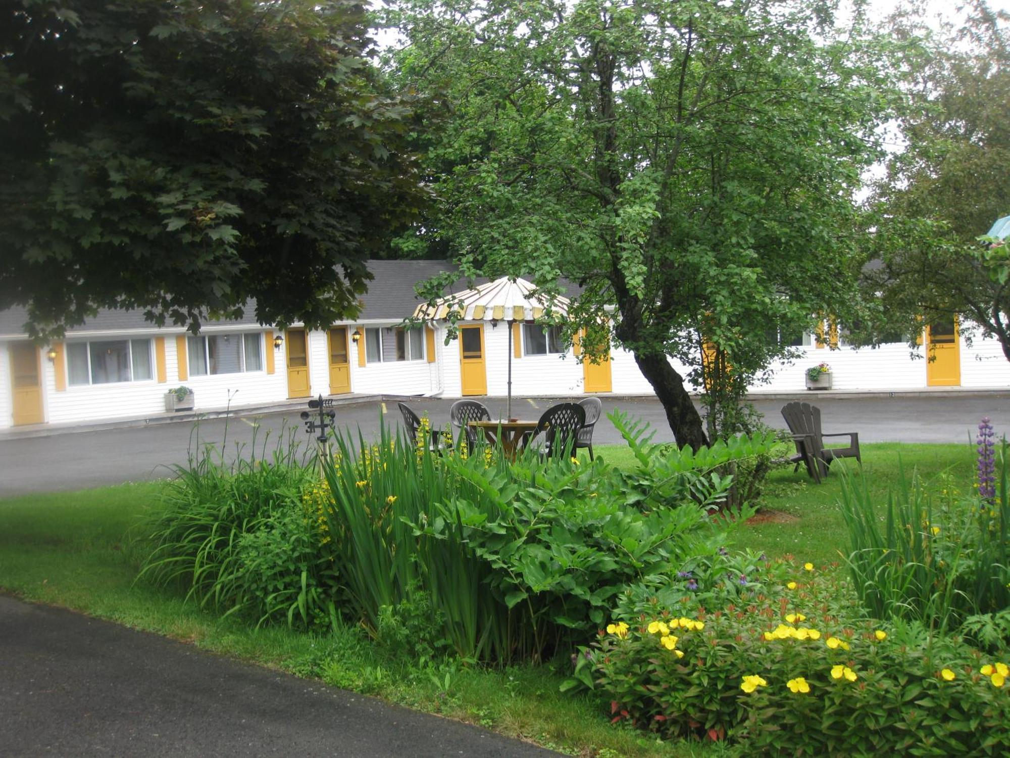 Picket Fence Motel St. Andrews By The Sea Exterior foto